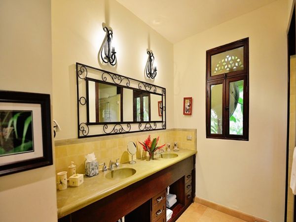 Bays and Ocean View Luxury 5 Bedroom Vacation Home in Jaco