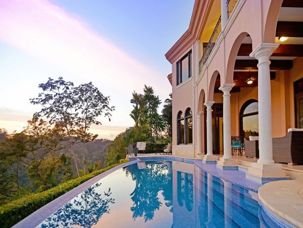 Bays and Ocean View Luxury 5 Bedroom Vacation Home in Jaco
