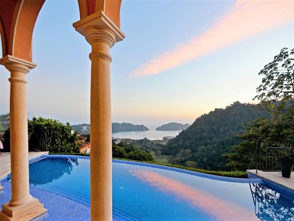 Bays and Ocean View Luxury 5 Bedroom Vacation Home in Jaco