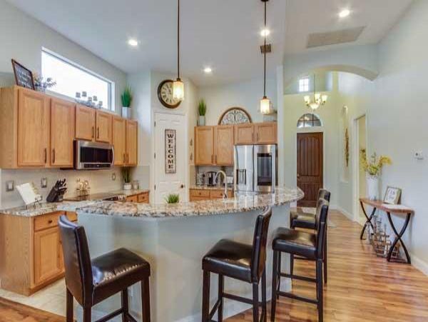 Three Bedroom Home in Fort Myers with Caged Pool & Spa
