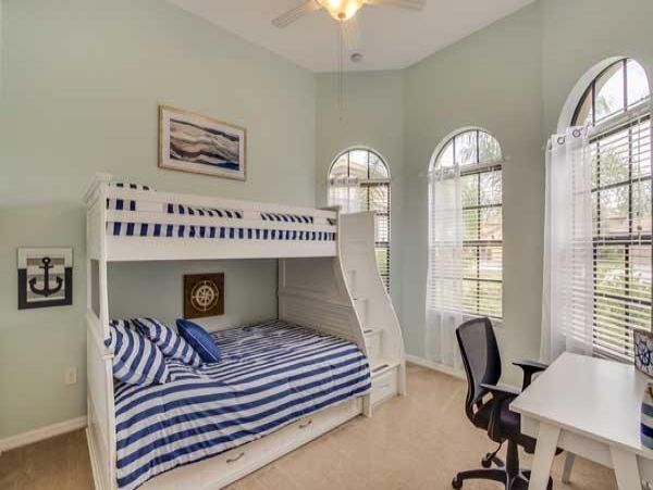Three Bedroom Home in Fort Myers with Caged Pool & Spa