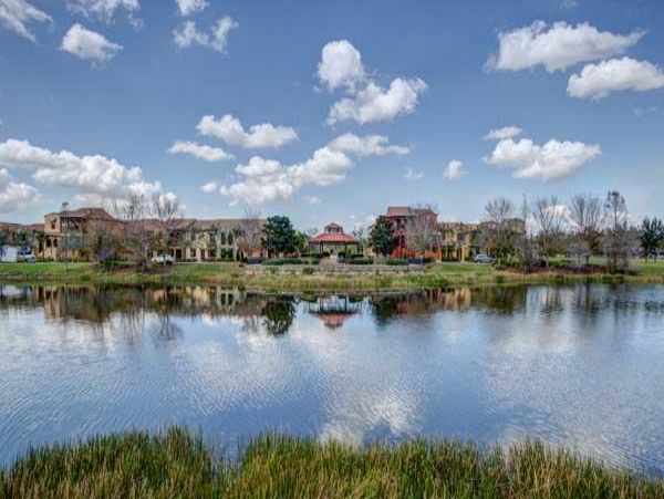 Three Bedroom Home in Fort Myers with Caged Pool & Spa