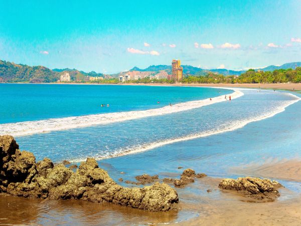 Four Bedroom Vacation Villa in Jaco Close to Beach