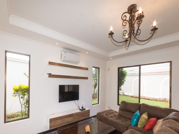 Four Bedroom Vacation Villa in Jaco Close to Beach