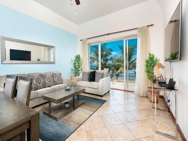 Upscale Coastal Luxury Condo in Jaco