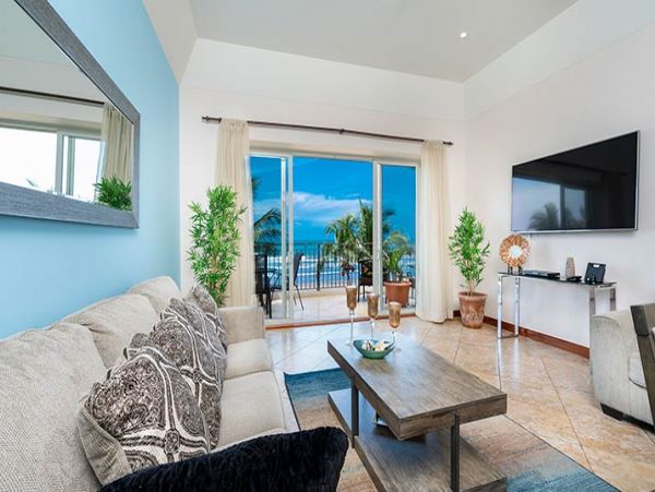 Upscale Coastal Luxury Condo in Jaco