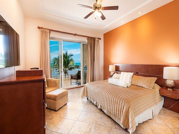 Upscale Coastal Luxury Condo in Jaco