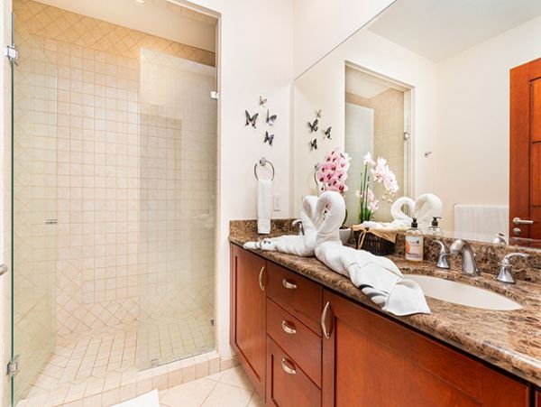 Upscale Coastal Luxury Condo in Jaco