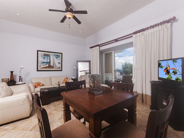 Lovely Oceanfront Vacation Condo