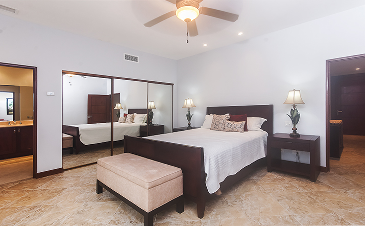 Lovely Oceanfront Vacation Condo