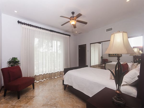 Lovely Oceanfront Vacation Condo
