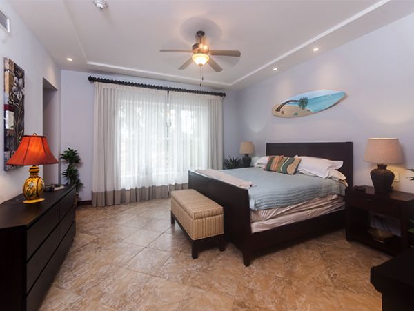 Lovely Oceanfront Vacation Condo