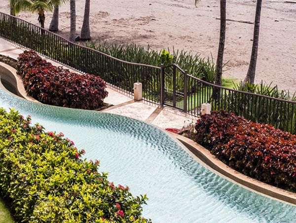 Lovely Oceanfront Vacation Condo