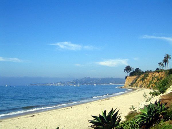 Beautiful Vacation Rental Home with Beach Access Sleeps 8