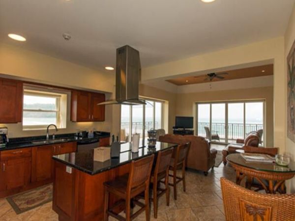 Spectacular Coastal Views Three King Beds