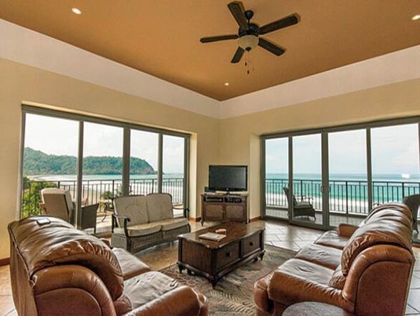 Spectacular Coastal Views Three King Beds