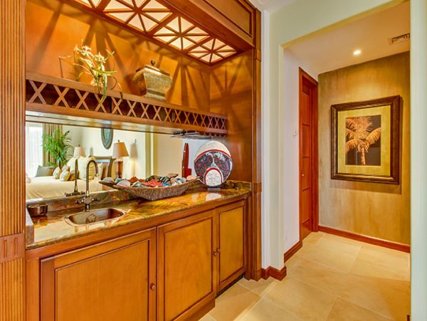 Stunning Six Bedroom Luxury Beach Condo with Ocean Views