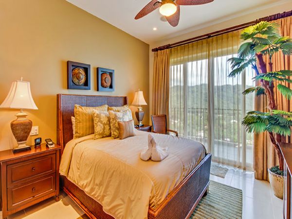 Stunning Six Bedroom Luxury Beach Condo with Ocean Views
