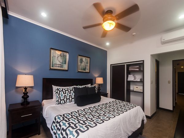 Charming Condo with Ocean View Sleeps 5