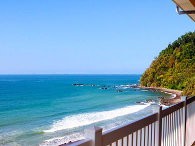 Stunning Beach Community  Penthouse Luxury