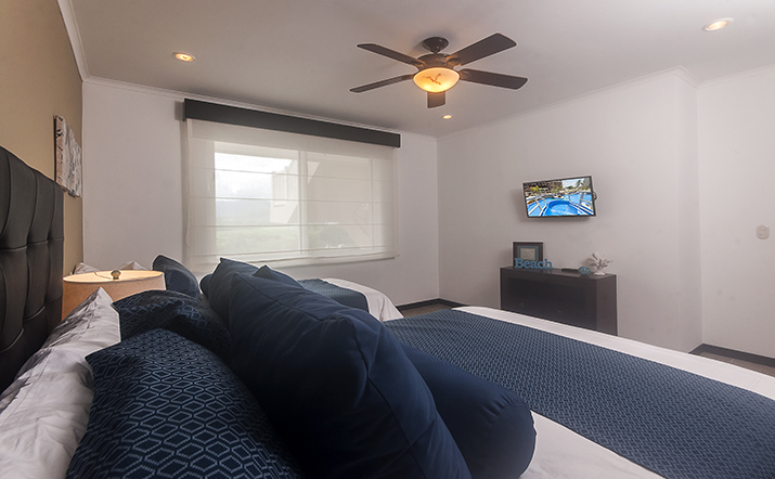 Luxury Three Bedroom King, Queen, Queen Beds