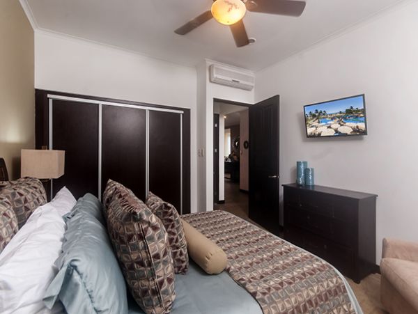 Luxury Three Bedroom King, Queen, Queen Beds