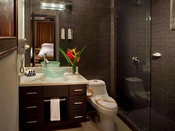 Four Master Bedrooms in Beach Vacation Condo in Jaco
