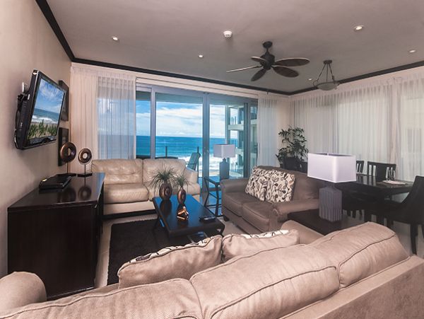 Jaco Luxury Oceanfront Upscale Decor