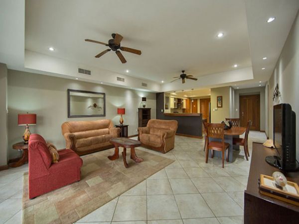 Luxury Three Bedroom Beach Condo for Rent