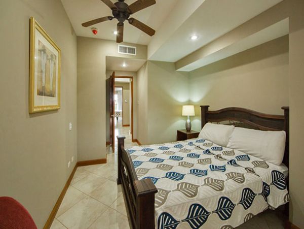 Luxury Three Bedroom Beach Condo for Rent