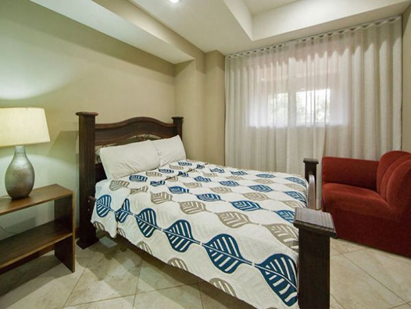 Luxury Three Bedroom Beach Condo for Rent