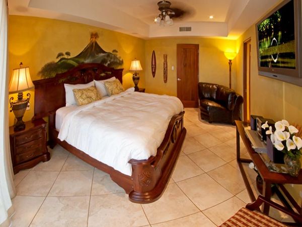 Beautiful Vacation Condo with Communal Pool & Hot Tub