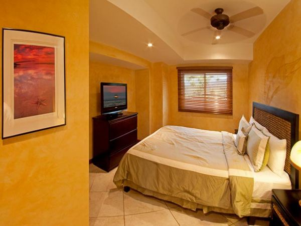 Beautiful Vacation Condo with Communal Pool & Hot Tub