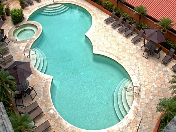 Beautiful Vacation Condo with Communal Pool & Hot Tub