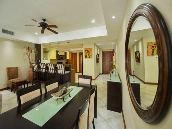 Beautiful Vacation Condo with Communal Pool & Hot Tub