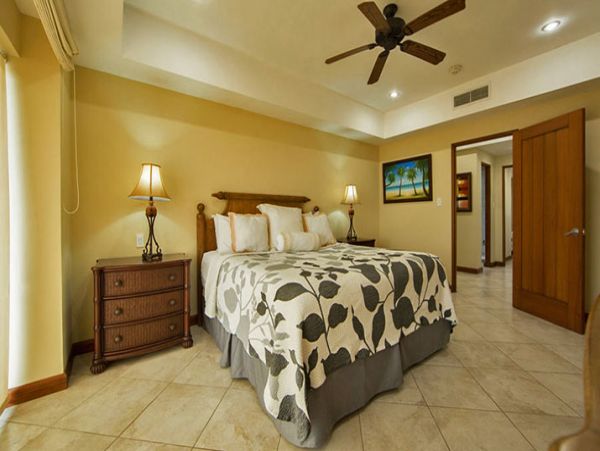 Beautiful Vacation Condo with Communal Pool & Hot Tub