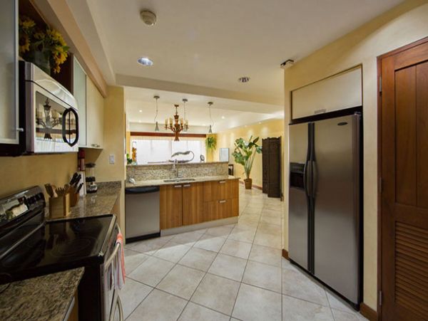 Beautiful Vacation Condo with Communal Pool & Hot Tub