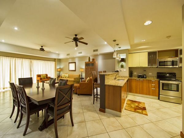 Beautiful Vacation Condo with Communal Pool & Hot Tub
