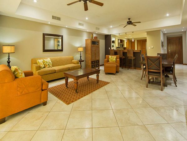 Beautiful Vacation Condo with Communal Pool & Hot Tub