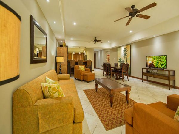 Beautiful Vacation Condo with Communal Pool & Hot Tub