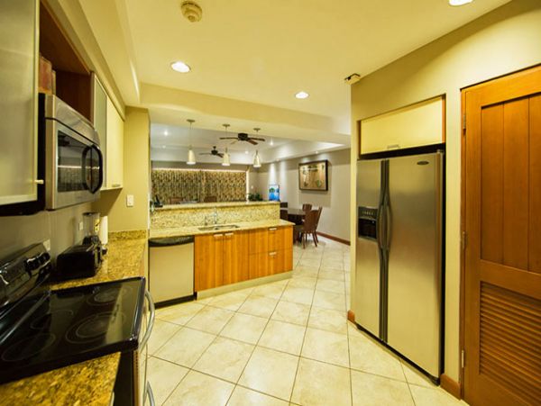 Beautiful Vacation Condo with Communal Pool & Hot Tub