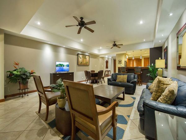 Beautiful Vacation Condo with Communal Pool & Hot Tub