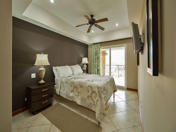 Beautiful Vacation Condo with Communal Pool & Hot Tub