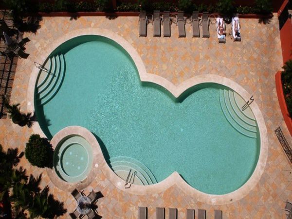 Beautiful Vacation Condo Pool & Hot Tub