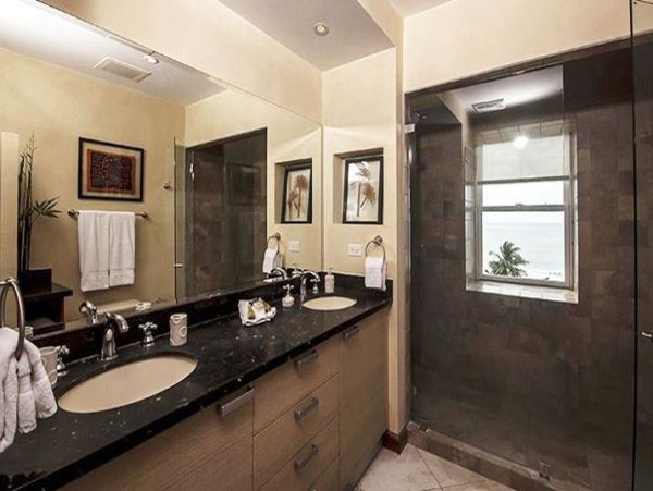 Beautiful Vacation Condo with Communal Pool & Hot Tub