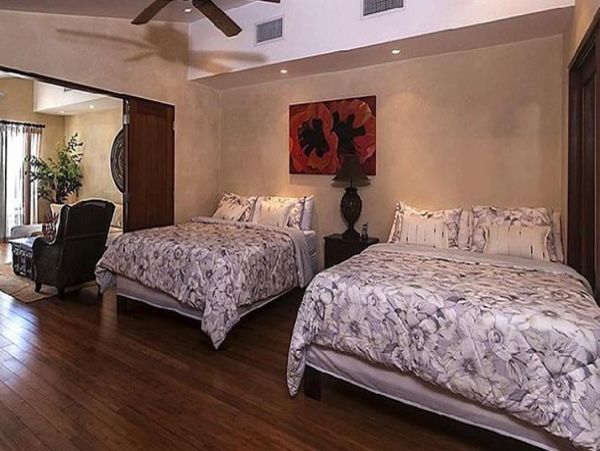 Beautiful Vacation Condo with Communal Pool & Hot Tub