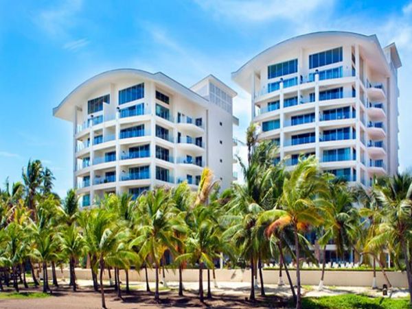 Oceanfront Vacation Condo Sleeps 8 Guests