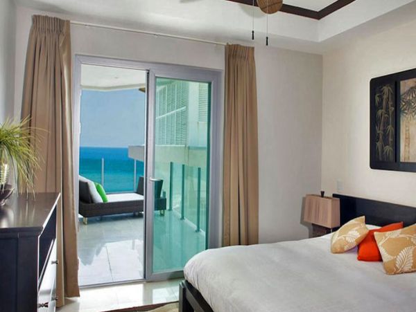 Oceanfront Vacation Condo Sleeps 8 Guests