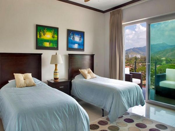 Oceanfront Vacation Condo Sleeps 8 Guests