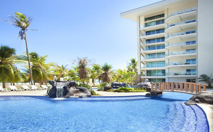 Oceanfront Vacation Condo Sleeps 8 Guests
